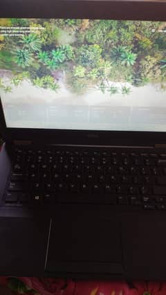 Dell Latitude E5470 ram 4 Storage 256 gb ssd