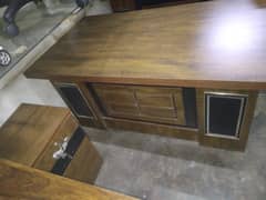 Top-Quality Office Tables in Pakistan | Affordable Prices  Buy Premium