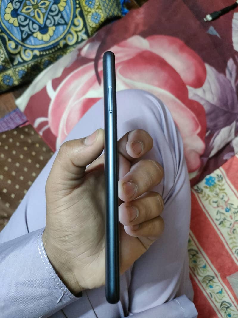 Redmi 9 10/10 condition no any issue with box 4