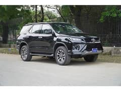 Toyota fortuner 2024