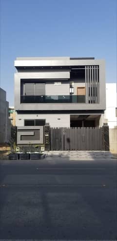 Al kabir Town Phase 2 B block main Road 80 feet 5 marla