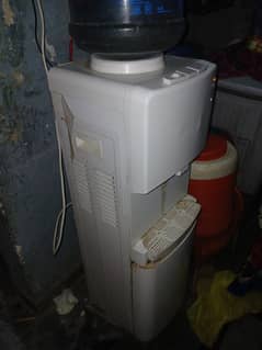 Dispancer With  fridge Homage FOR SALE Good Condition