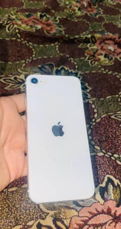 iPhone . SE. Non pta factory unlock 128GB