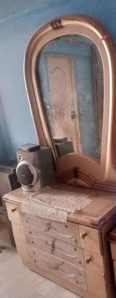 dressing table
