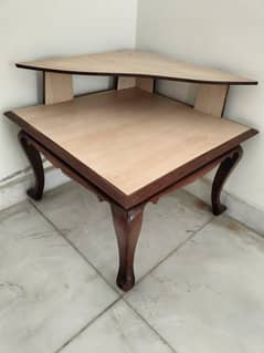 Side Table with good condition 9/10