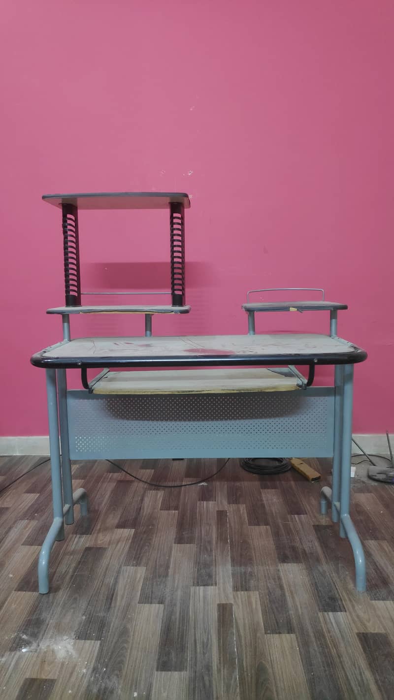 Computer Table 0