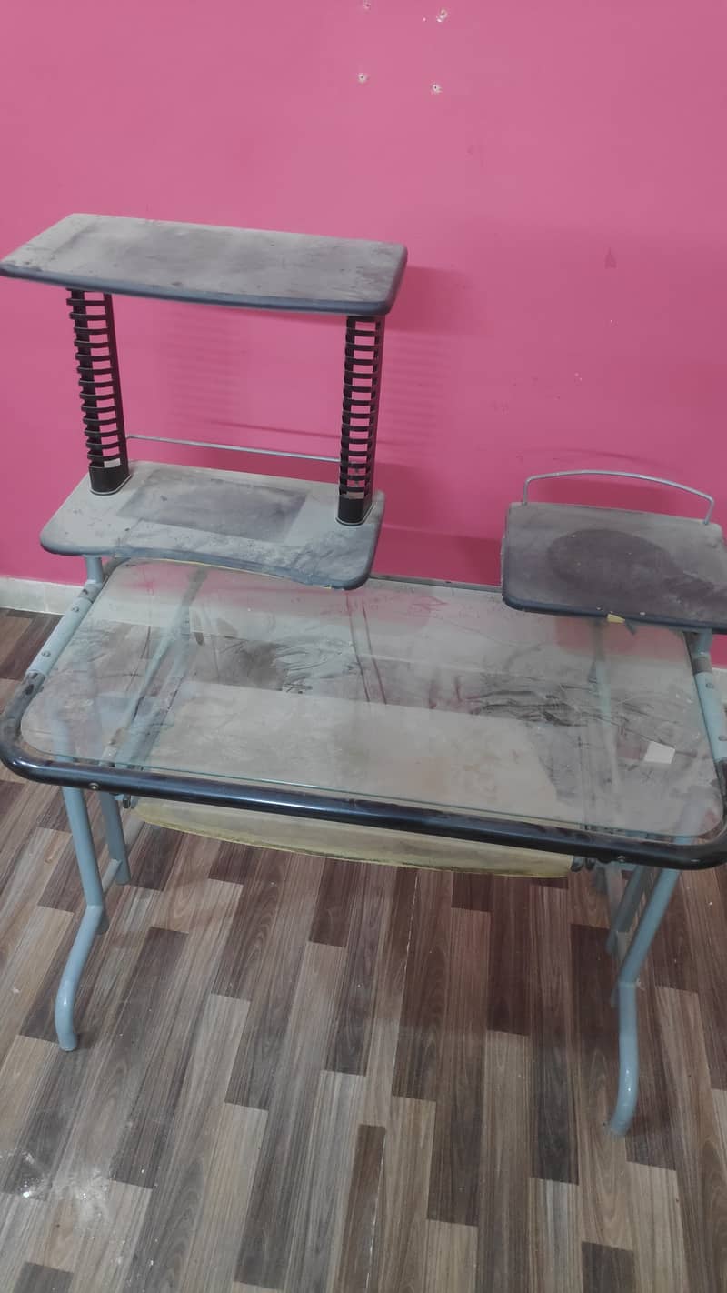 Computer Table 1