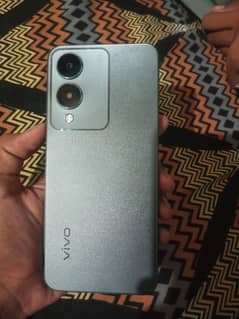 box charger available. 4+4 128gb