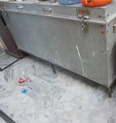 peti jisti 5x3 foot double door with stand  Good Condition