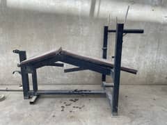 BANCH PRESS/PILATES