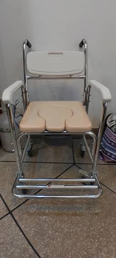 Commode chair for Patient