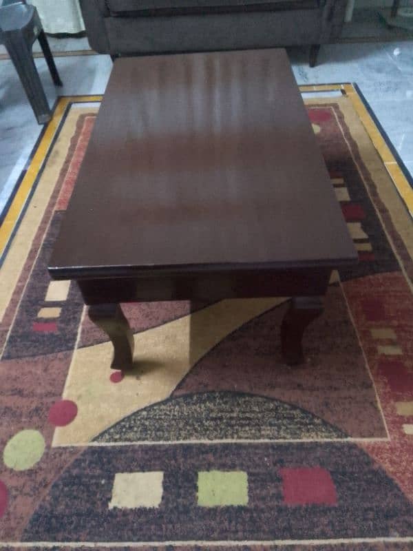 urgent sale centre Table and side tables 2