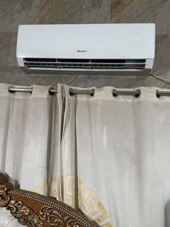 Gree inverter 1.5 ton Ac new condition