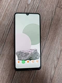 samsung galaxy  A32 seld phone