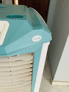 Canon 6500 model with 4 cooling bags