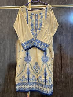 beautiful sapphire lawn kurta and trousers with dupatta