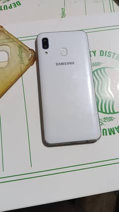 Samsung Galaxy A30 4/64GB