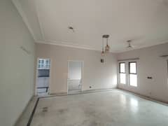 1 Kanal Upper Portion Available For Rent
