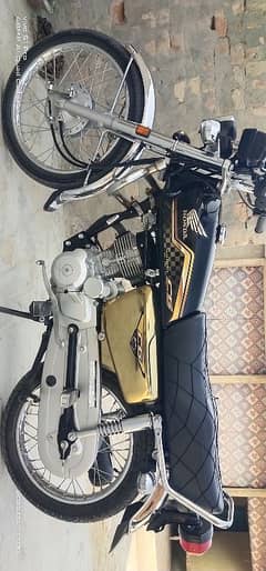 Honda CG 125 self start Gold edition