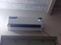 Midea breezless new condition just 5 days used
