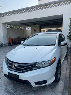 Honda city 2016 white total ganiune best fuel everage