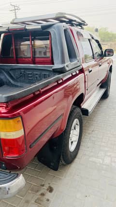 Toyota hilux pickup 1992 model