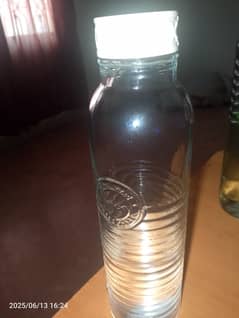 Glass bottle
