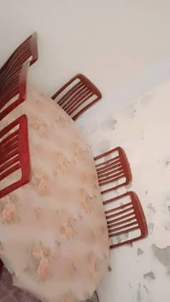 DINING TABLE