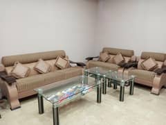 Stylish 3+2+1 Sofa Set
