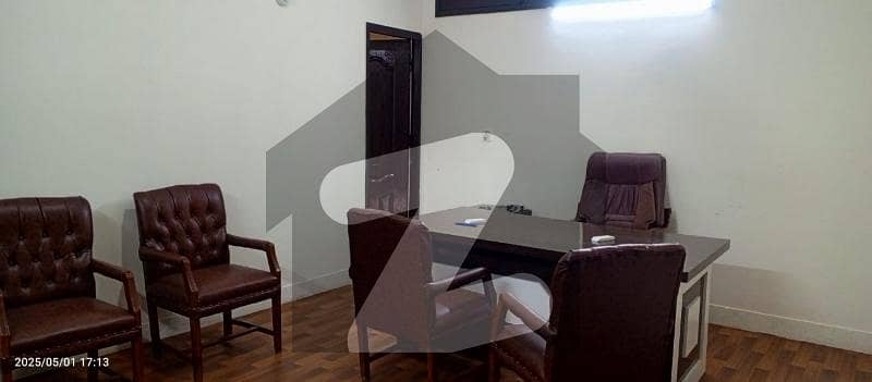 Office Of 400 Square Yards Available For Rent In Gulshan-E-Iqbal - Block 5 4