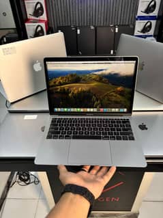 MacBook Air 2019 | i5 | 8GB/16GB RAM | 128GB/256GB SSD