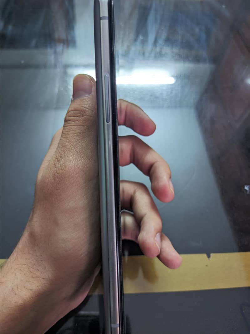 OnePlus 8T 12/256GB in Mint Condition Scratchless and Barely Used 3