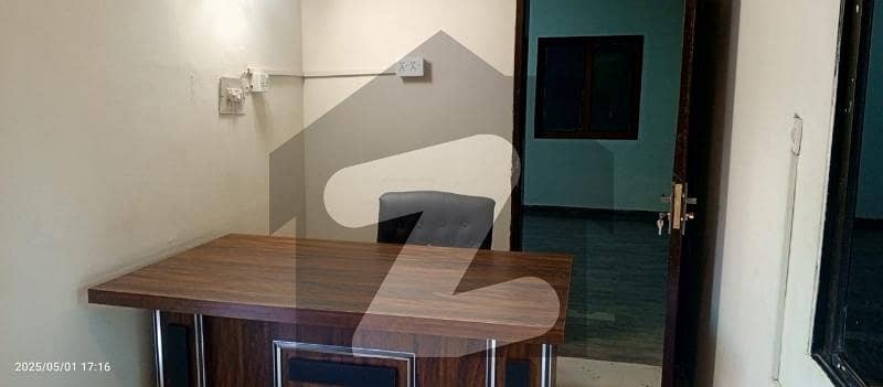 Office Of 400 Square Yards Available For Rent In Gulshan-E-Iqbal - Block 5 5