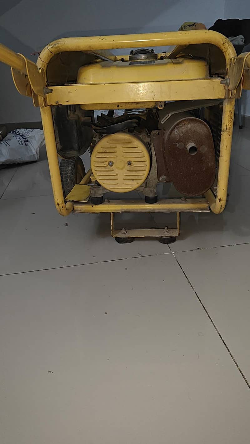 2.5 KVA generator running condition no work required. Can run 3 bed DD 1