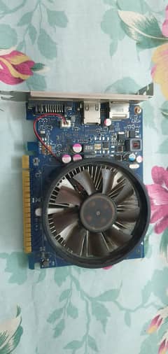Selling gtx 645 2gb GDDR5 gaming card 9.5/10 never open/repaired