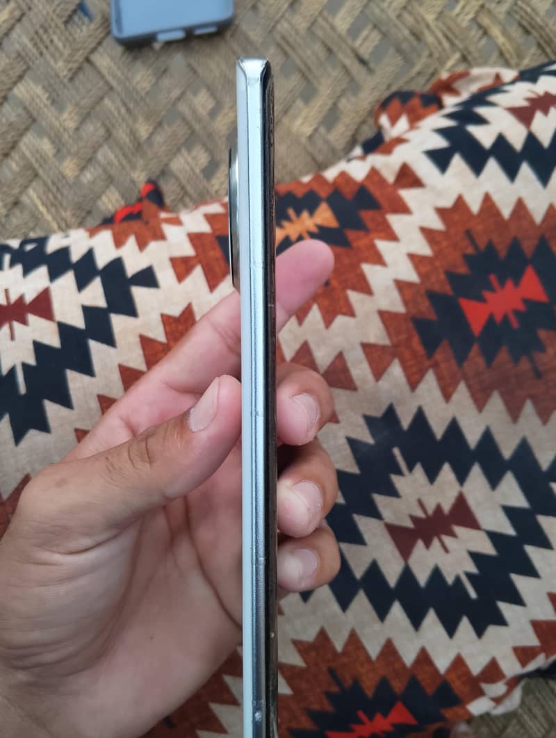 Tecno spark 20 pro plus exchange possible with iphone 6