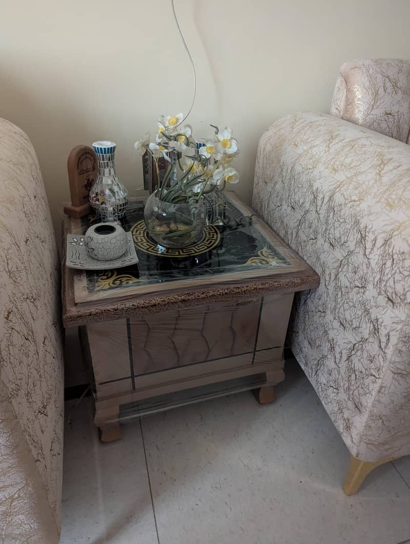 New Center table with 2 Set of small Table 1