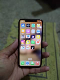 I phone xs 64gb Non PTA Factory unlocked All oky Urgent Sale