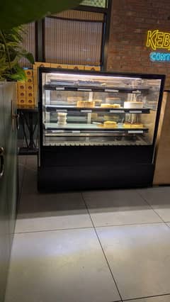 Cake Display Chiller 03039770302