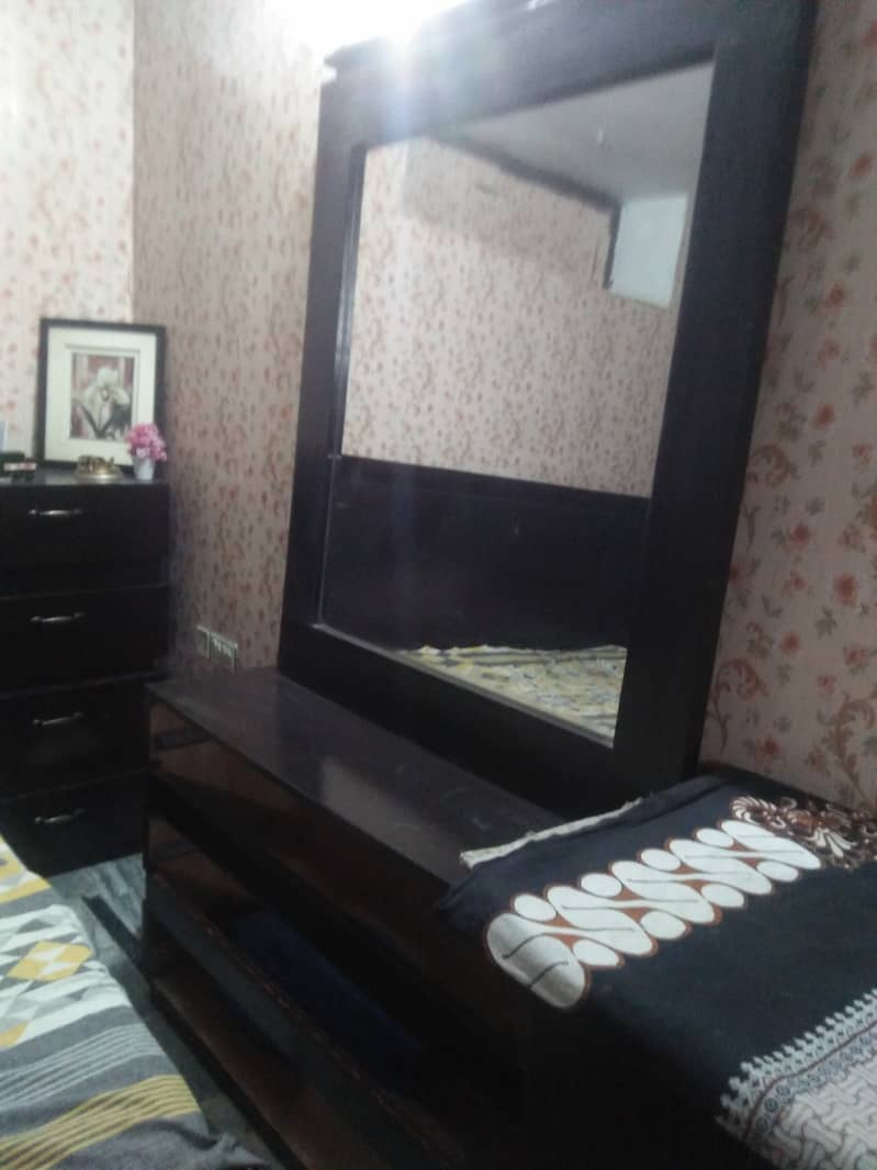 Bed Mattress 2side tables and dressing Table with Mirror 0