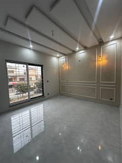 10 Marla Brand New House For Rent In Park View City Lahore.