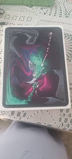 Apple iPad pro 2018 with box