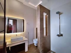 5 MARLA SPANISH BRAND NEW HOUSE FACING PARK OWNER BUILD FOR RENT