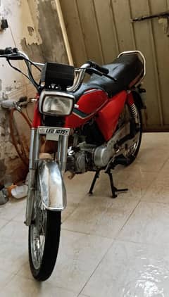 Untied 70cc For sale only call : 03114490856