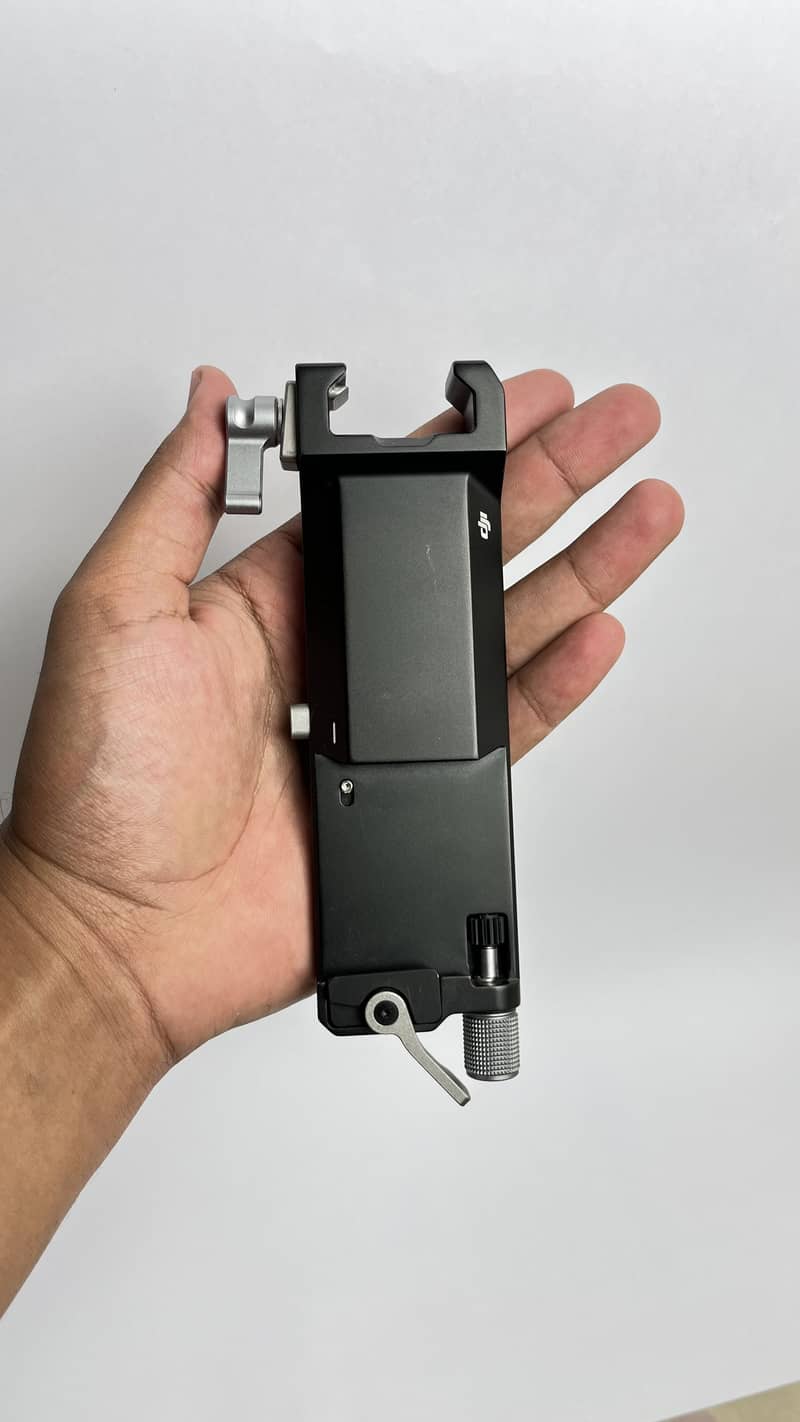 Dji rs3 barely used with vertical mount 4