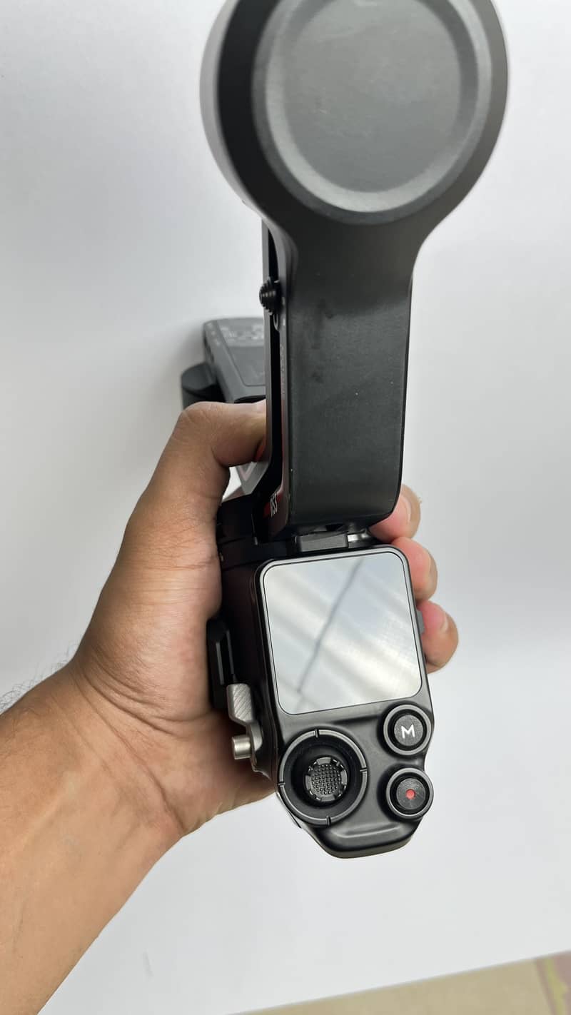 Dji rs3 barely used with vertical mount 5