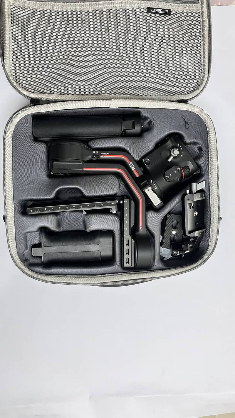 Dji rs3 barely used with vertical mount 6