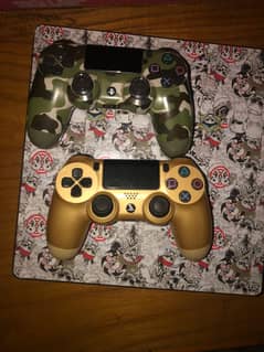 PS4 slim 500gb with 4 games  and 2 controllers