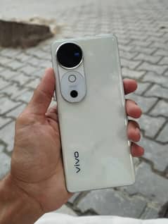 Vivo V40