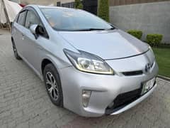 Toyota prius 2012/2016 S Led Orignal Condition